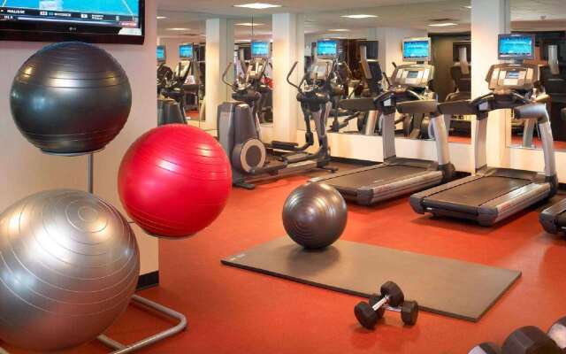 Wyndham Cleveland Airport