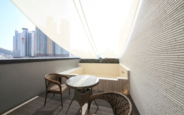 Munhyeon Signature Denbasta Hotel
