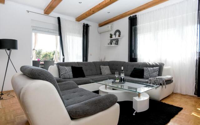 Villa Natura with private pool - AE1516