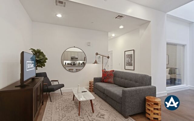 Roami at Bourbon Place