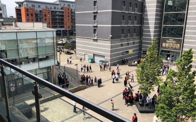 The Boulevard at Leeds Dock
