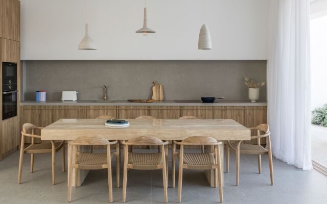 Villa Mimaze Minimalist Living