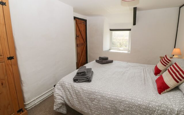 Blackadon Farm Cottage