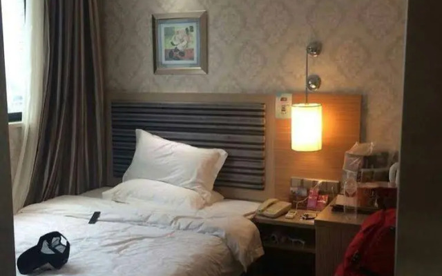 Yake Hotel