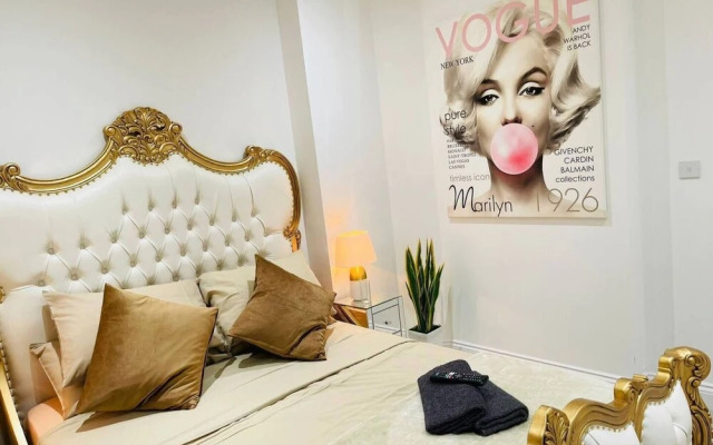 Stylish Salt Hill 2 Bed 1 Bath Apartment