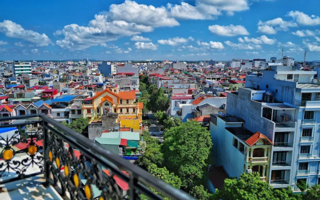 Grand Hill Apartment & Hotel