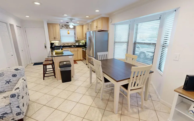 Sandpiper Cove 1086 2 Bedroom Condo by RedAwning
