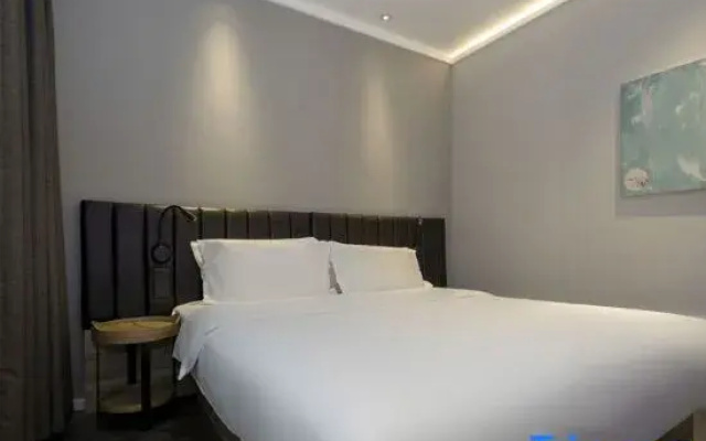 HanTing Hotel (Dali Erhai Park Railway Station)