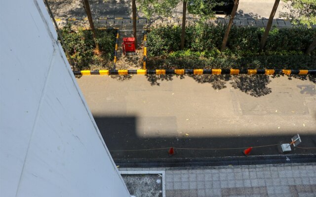 Minimalist And Warm 1Br At Bassura City Apartment