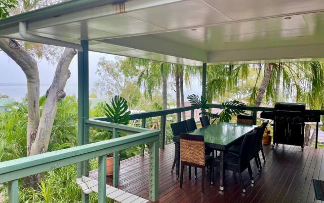 Garreembee 1770 House