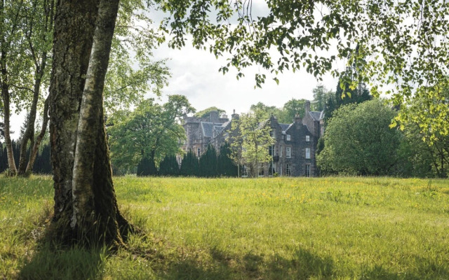 The Tarbet Hotel