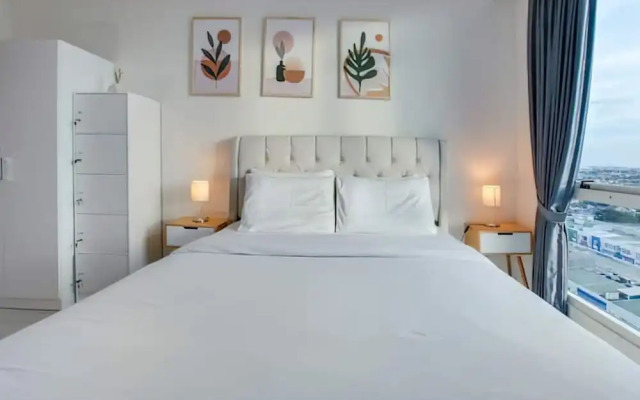 Staycation Jakarta Kensington Royal