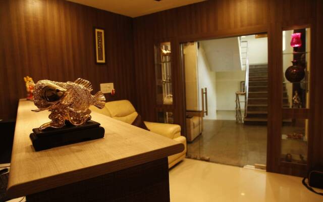 PAH Clarista Hotel