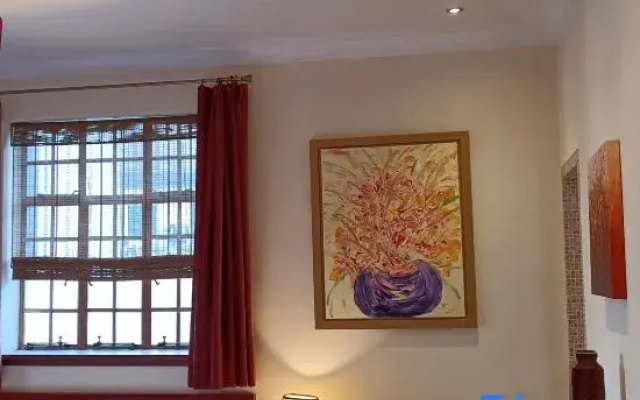 Lingdong Journey Homestay (Huaihai Middle Road)