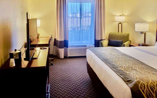Comfort Inn & Suites Logan Near University