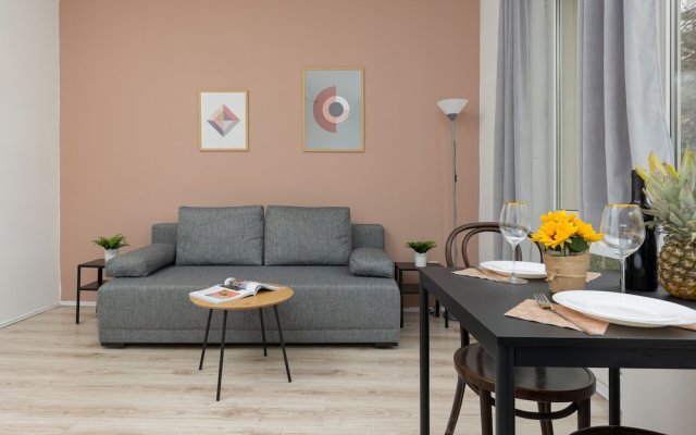 Hoża Apartments Warsaw Center by Renters