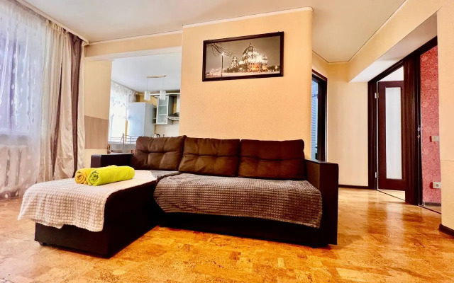 Риконе на улице Максима Горького