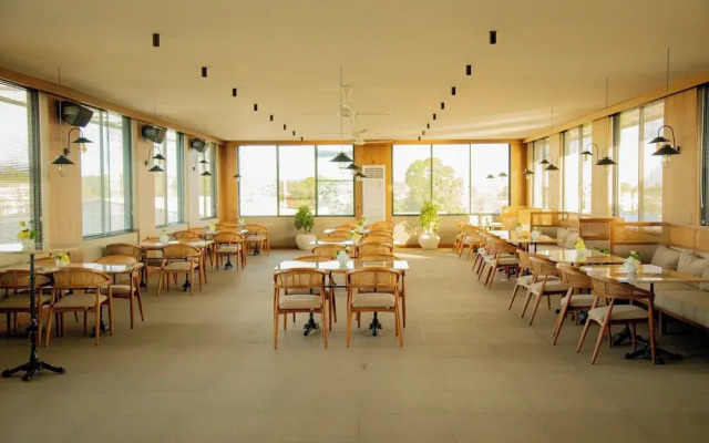 New Amaan Hotel