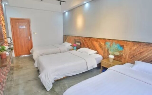 Zuoshou Qian Youshou Inn