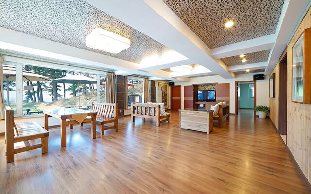 Taean Jaderak Pension