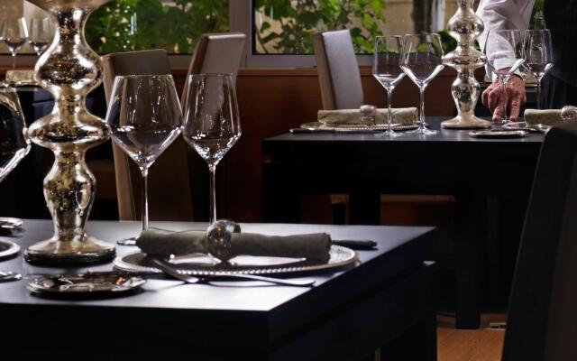 Divani Escape- Adults only