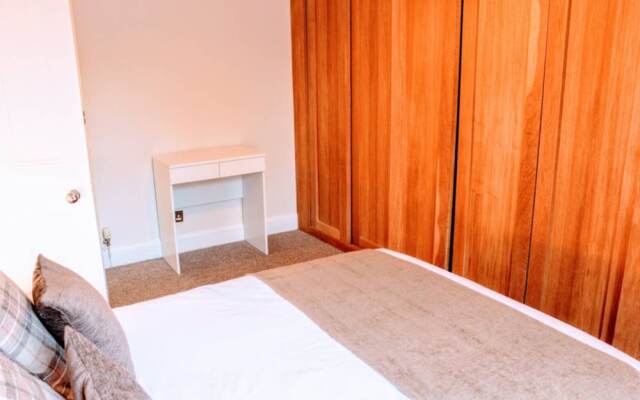1 Bedroom Apartment in Leafy Morningside