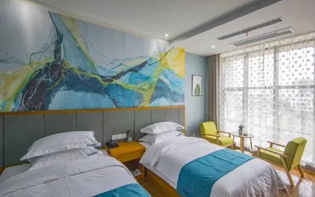 Qianshan Bo'er Man'ersi Hotel