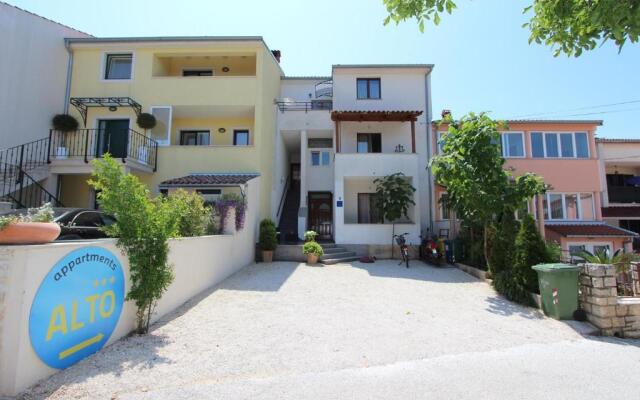 Apartments Alto