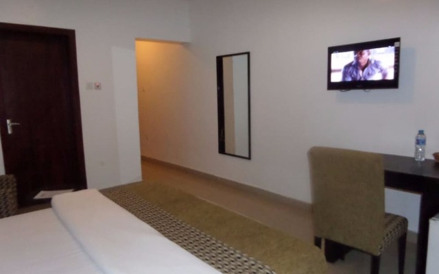 Suru Express Hotel GRA