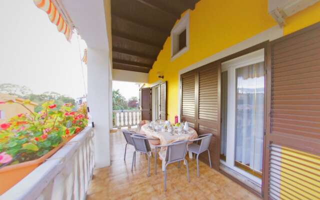 Vacation Pool Apartments