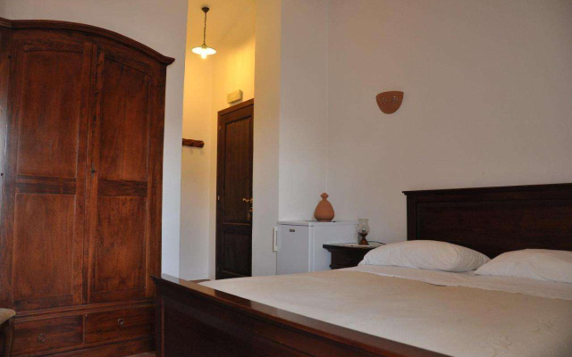 Al Piccolo Borgo Locanda Con Alloggio