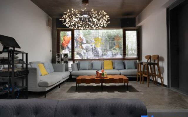 Yishu·Stream life Holiday Homestay