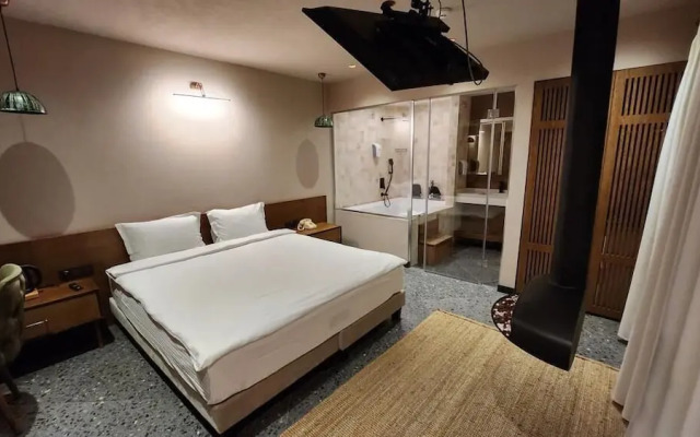 Otel Barry