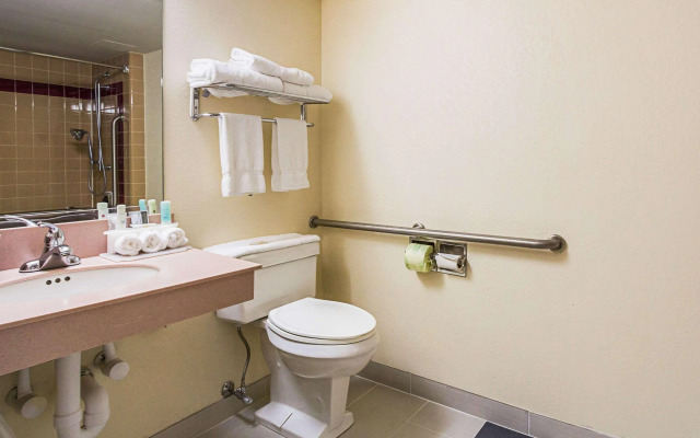 Quality Inn & Suites Altoona