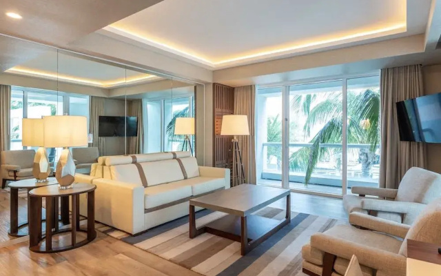 Charming Beachfront Condo With Large Balcony