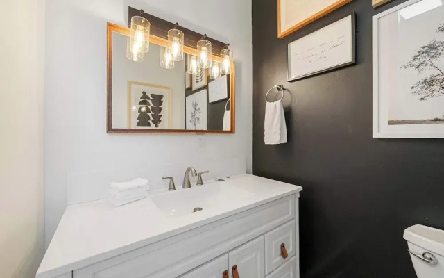 The Luxe Pearl Residences 870.5