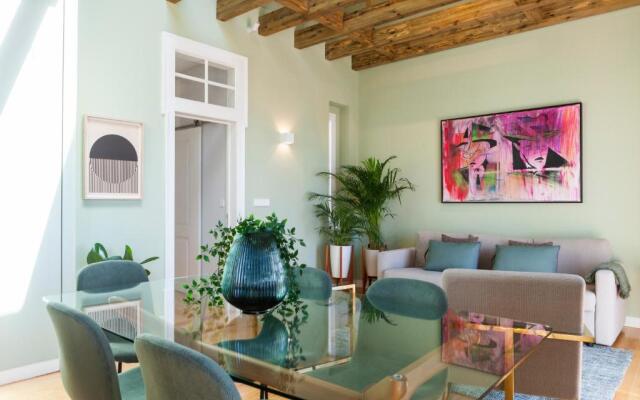 Lisbon Panoramic View -3Bedrs+3Baths+ Balconies+AC