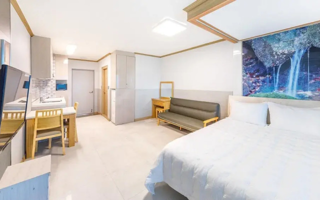 Sokcho Bird Island Pension