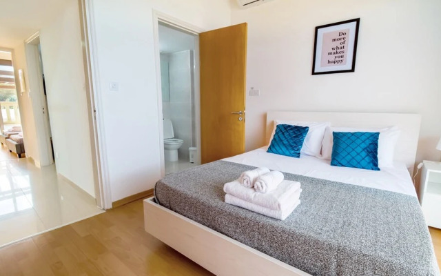 Phaedrus Living Beachfront Villa Morona