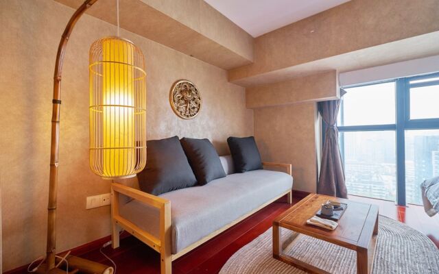 Summer Flower Apartment