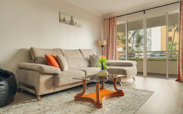 Steven Apartment by HRM