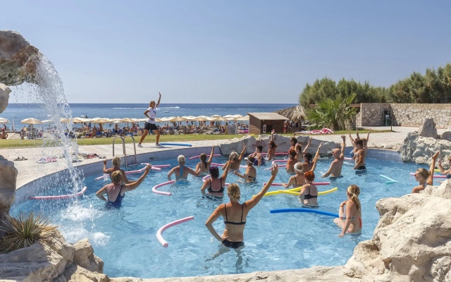 Costa Lindia Beach