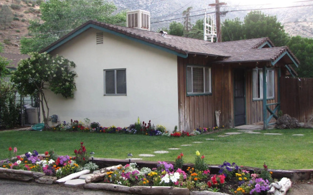 Kern Riverfront Lodge