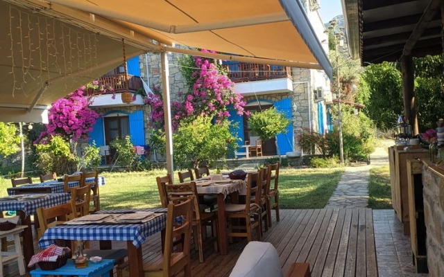 Kabuk Ev Hotel