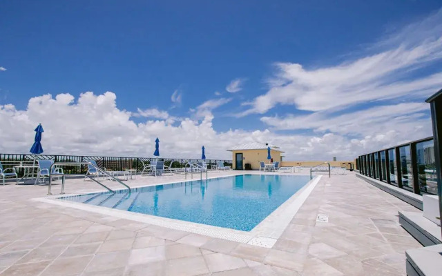 Vistalmar Beach Resort