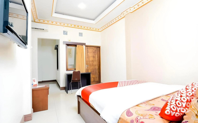 New Hotel Colón