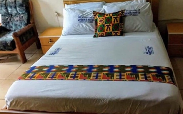 Queens Hotel