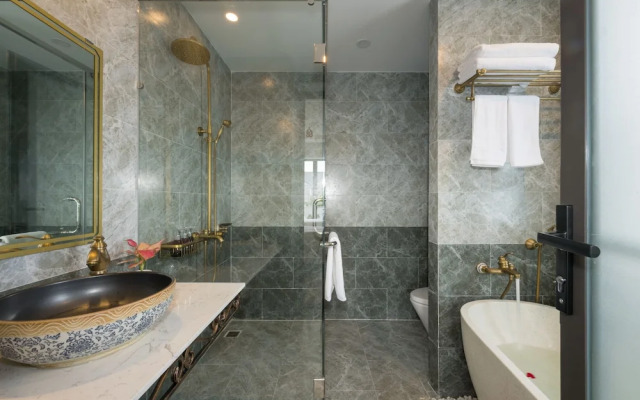 Royal Manison Hotel & Spa