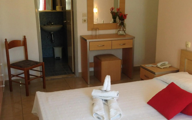 Zefyros Hotel