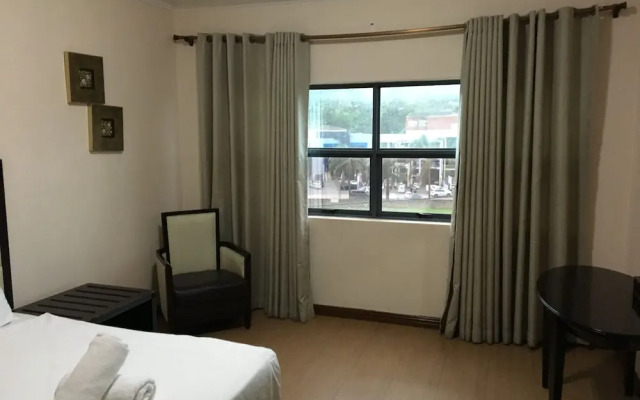 Al Hamra Hotel